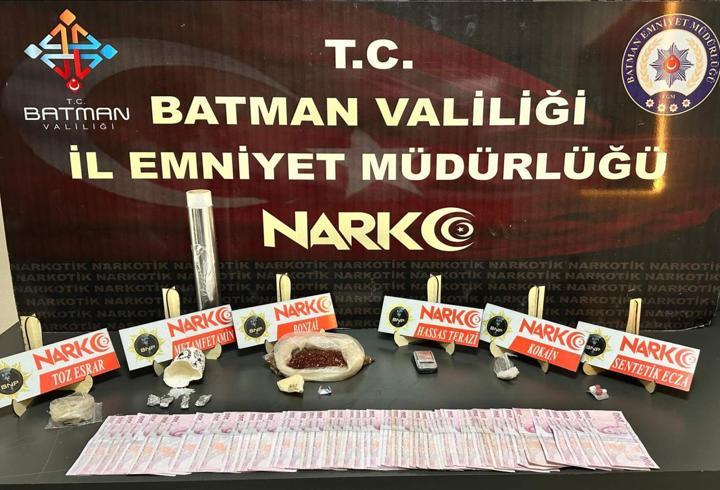 Batman'da uyuşturucu satan 5 torbacı tutuklandı
