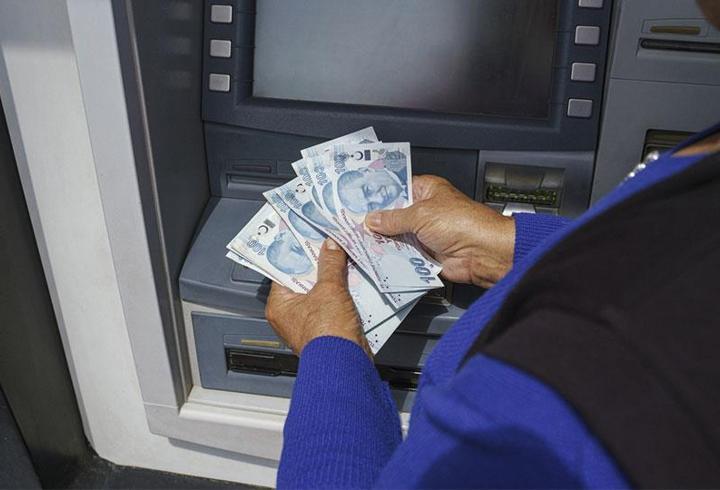 Emeklilerin beklediği haber: Yarın hesaplara yatıyor