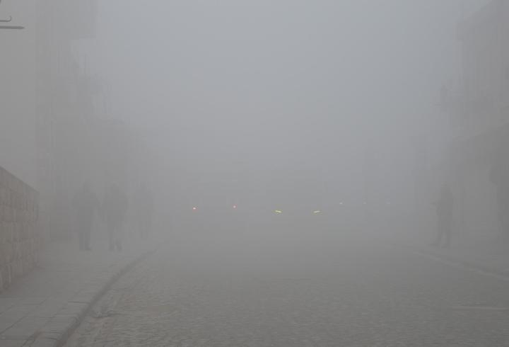 Mardin’de yoğun sis; görüş mesafesi 15 metreye düştü
