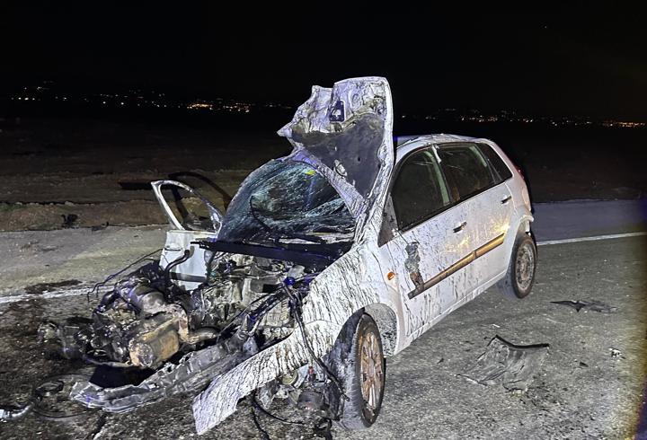Adana'da iki otomobil çarpıştı: 2 yaralı