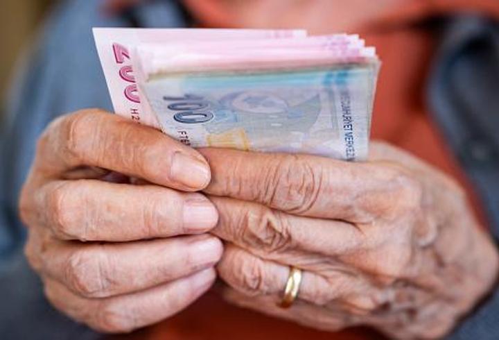 Emekli maaş farkı ödemeleri bugün yapılacak