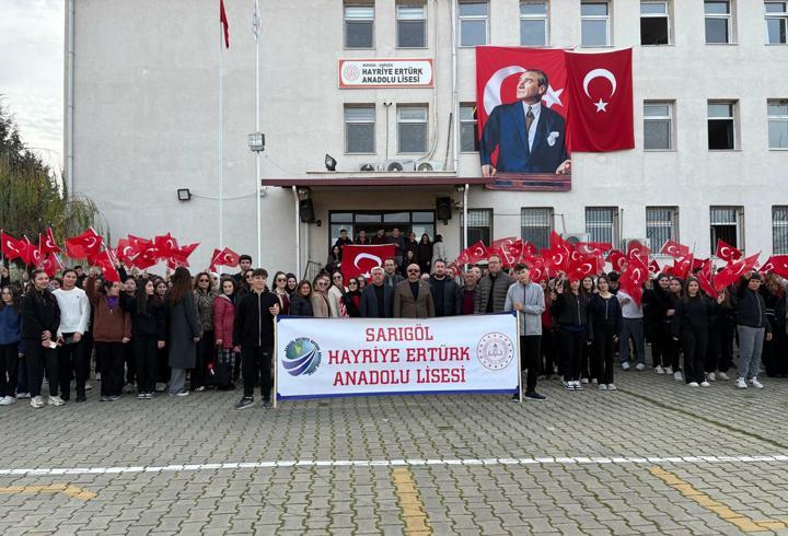 Sarıgöl'de okullarda 'bayrağımıza saygı ve sevgi' etkinliği