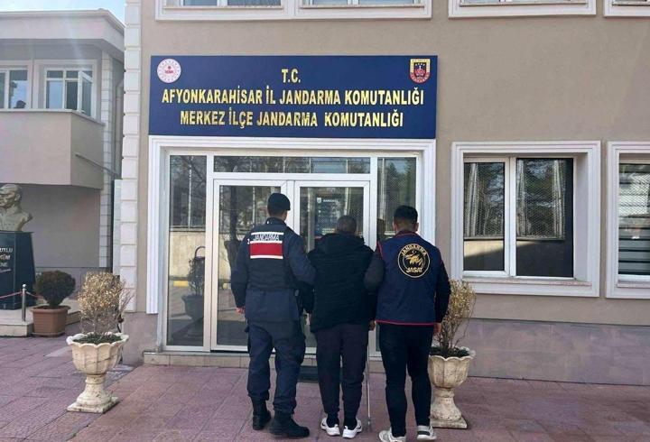 Aranan 2 hükümlü yakalandı