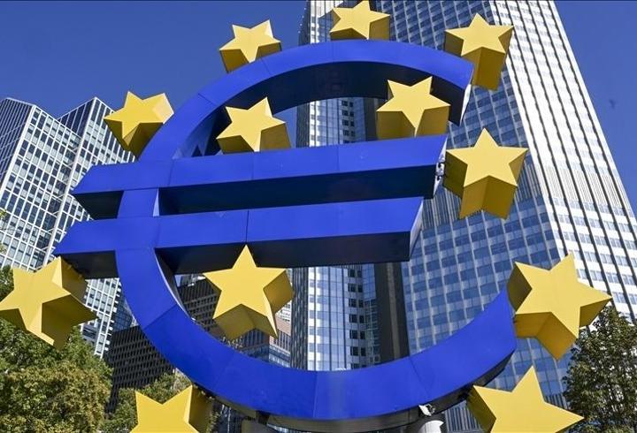 ECB faizleri değiştirmedi: Para politikası bekle-gör döneminde
