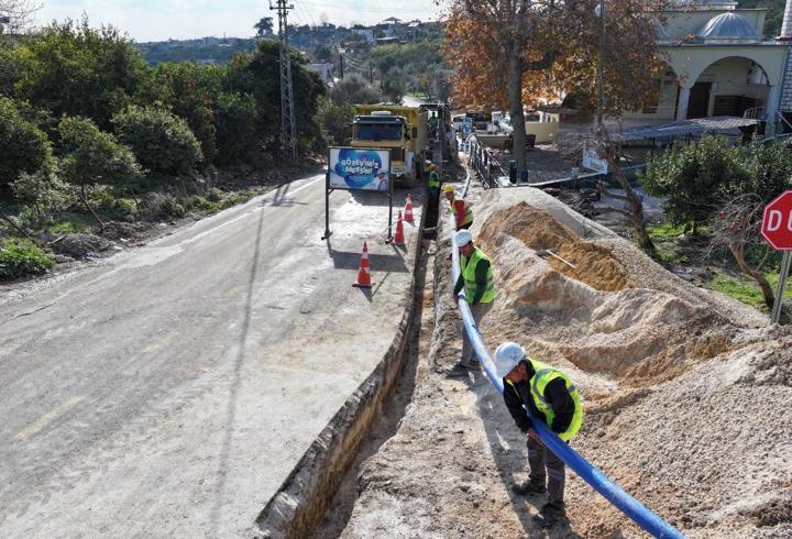 Erdemli'de içme suyu hatları yenilendi