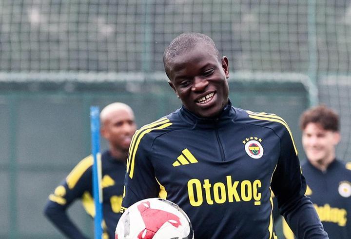 N'Golo Kante, Samandıra'ya döndü