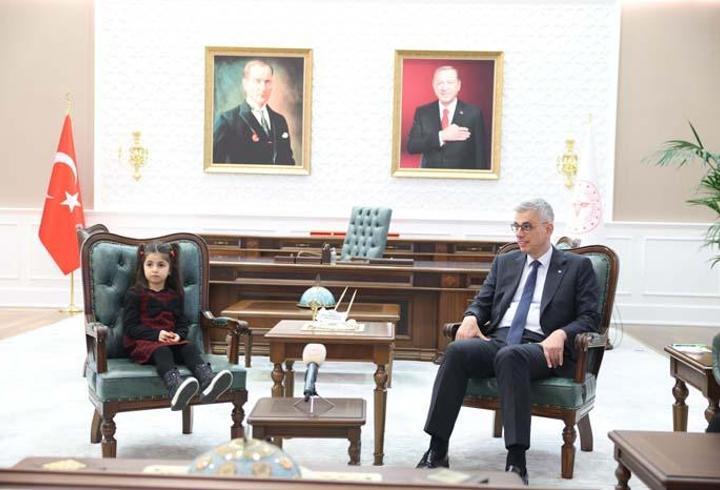 6 Yaşındaki Doğa’dan Büyük Başarı: Dedesi Sigarayı Bıraktı