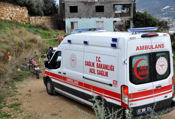 Motosiklet şarampole devrildi: 2 yaralı