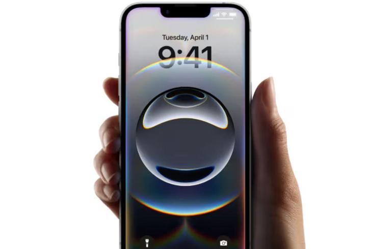 Çinli yapay zeka girişimi Zhipu veya bilinen kısa adıyla Z.ai merakla beklenen yeni modeli GLM-5’i duyurdu. Kodlama yetenekleriyle dikkat çeken taze model, performans testlerinde ABD’li rakiplerine kafa tutarken, tamamen yerli yongalarla eğitilmiş.9