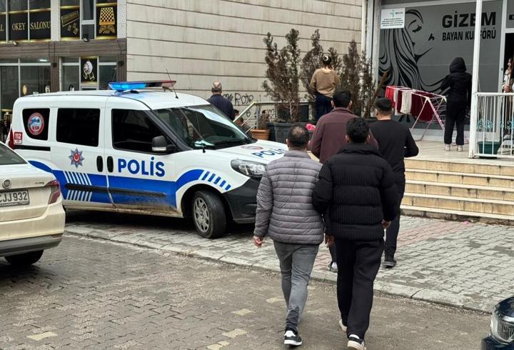 Oğluna silah çeken baba gözaltına alındı