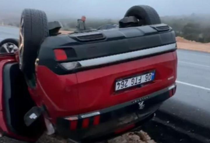 Adıyaman'da otomobil devrildi: 2 yaralı