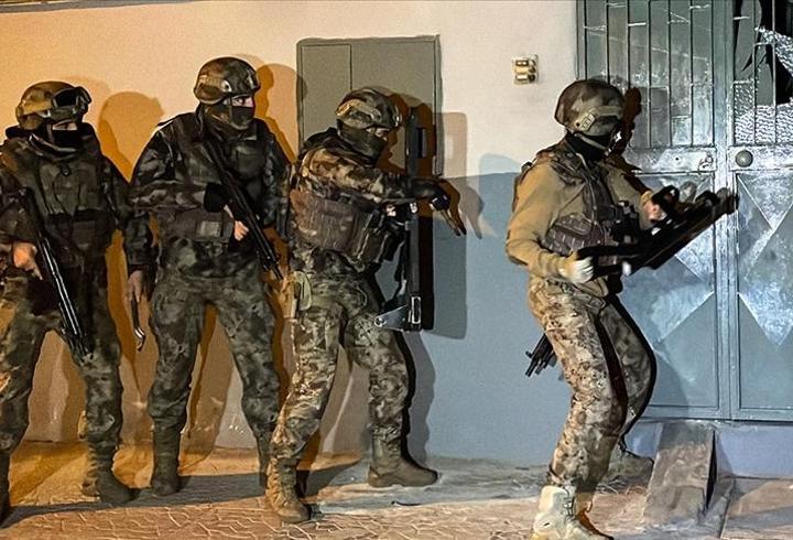 İstanbul ve Adana'da DEAŞ operasyonu. 10 gözaltı
