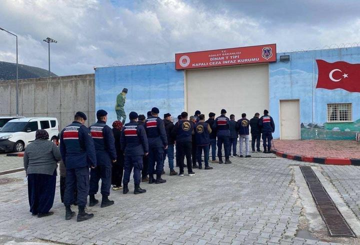 Afyonkarahisar'da 1 haftada 30 şüpheli tutuklandı