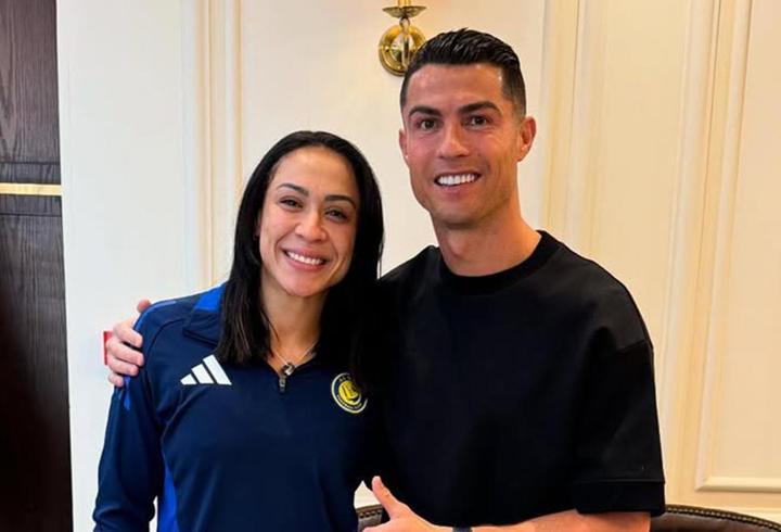 Brezilyalı futbolcu Kathellen Sousa müslüman oldu