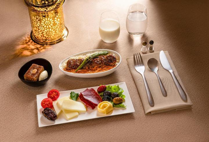 THY’den yolcularına Ramazan ayına özel iftar menüsü