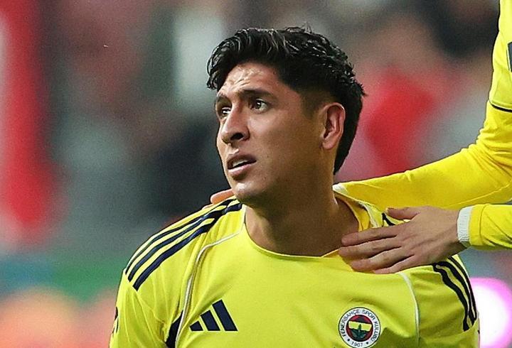 Fenerbahçe’de Edson Alvarez, ameliyat oldu