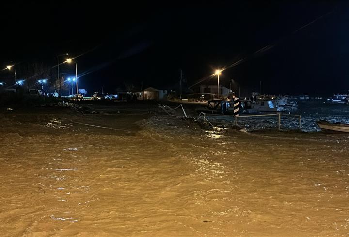 Çanakkale’de sağanak: Kepez Çayı ve Sarıçay taştı