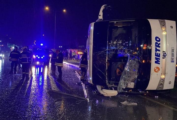 Samsun'da yolcu otobüsü devrildi: 6 yaralı