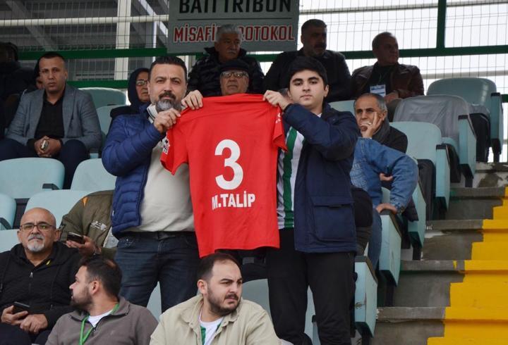 Serik Spor taraftarı Pazarlı’yı unutmadı