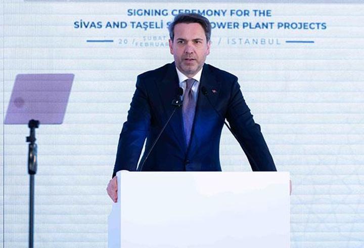 Elektrik için tarihi imza! Bakan Bayraktar, 25 yıllık sabit fiyatı açıkladı