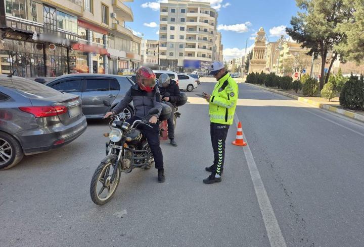 Mardin’de motosiklet denetiminde 23 sürücüye ceza