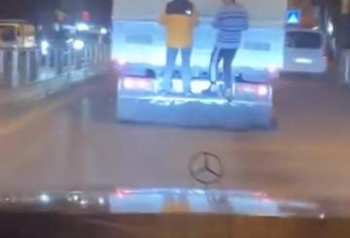 Hatay'da çocukların tehlikeli yolculuğu kamerada