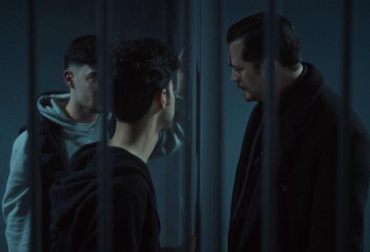 Eşref Rüya'ya damga vuran sahne! 'Nisan muhbirmiş!'