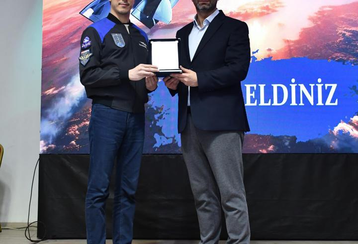 Astronot Atasever, gençlerle buluştu