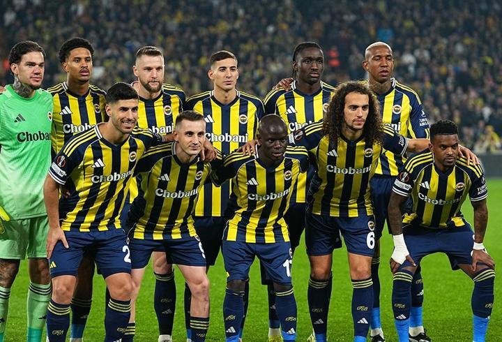 Fenerbahçe'de, Beşiktaş derbisi öncesi 6 isim kart sınırında