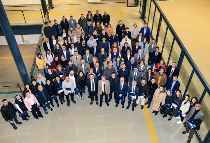 BUÜ’de başarılı akademisyenler rektörle buluştu