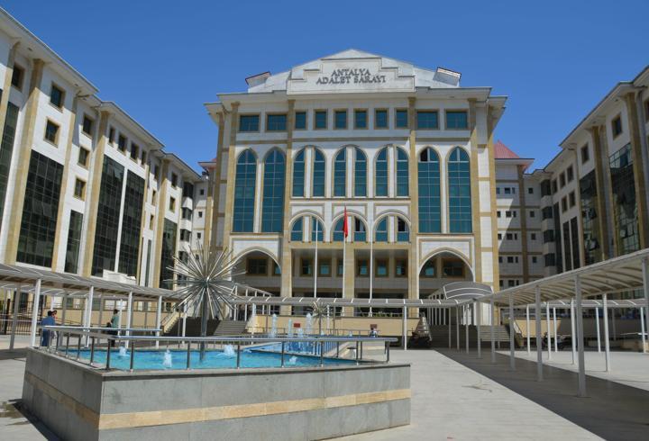 Bebeği başkasının nüfusuna kaydettiren 3 kişiye hapis