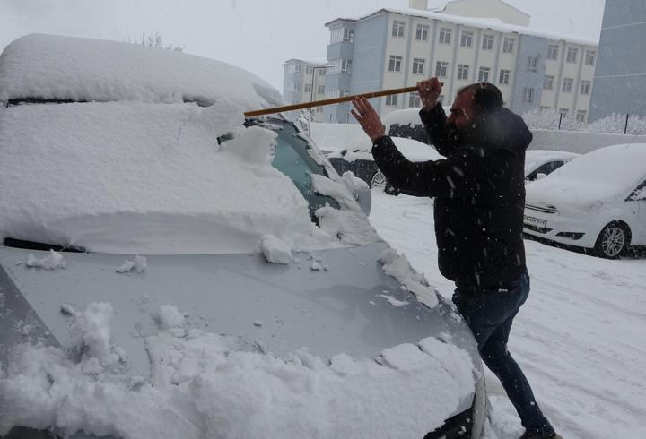 Bitlis'te yoğun kar yağışı