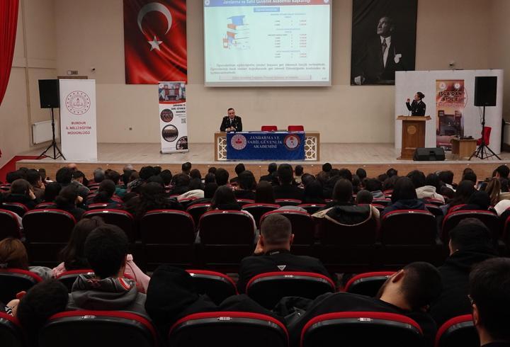 Öğrencilere 'subay ve astsubay' görevi anlatıldı