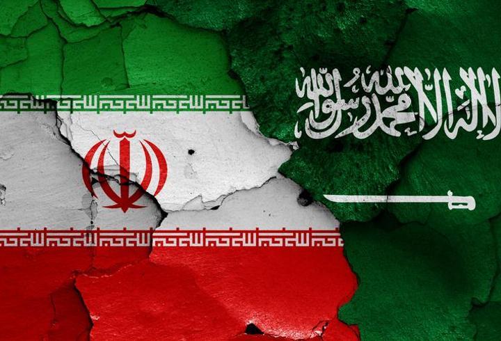 İran, Suudi Arabistan'da bazı noktaları hedef aldı
