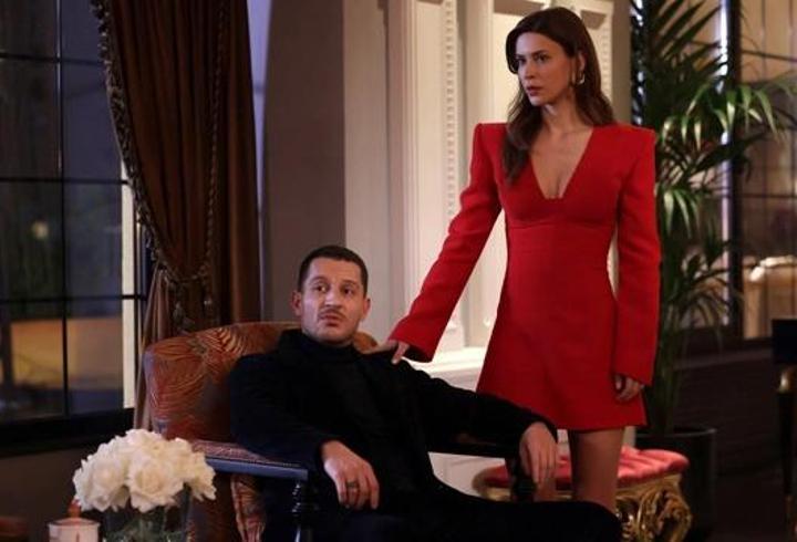 Kübra Ünlü Yazdı: Yeraltı Çakma Dallas mı? Yeraltı Dizisiyle İlgili O İddialar Doğru mu?