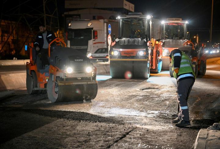 Bornova'da yağmur bitti, asfalt serimi başladı