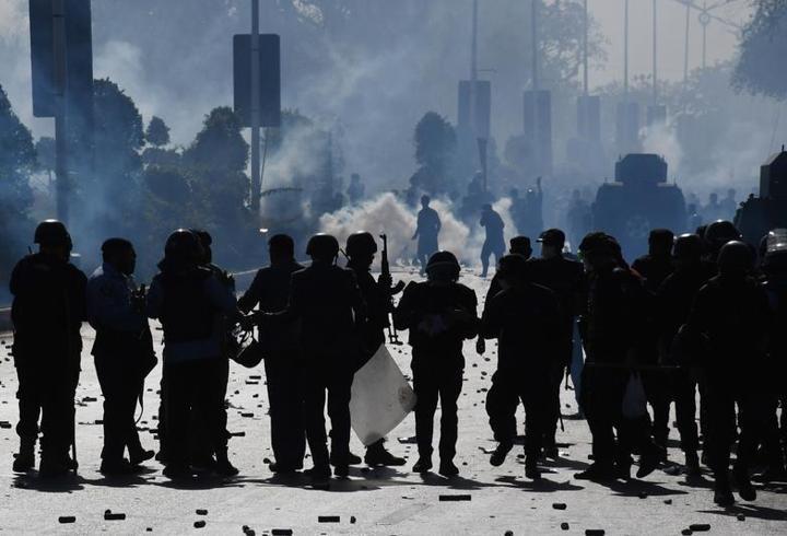 İran Yüksek Ulusal Güvenlik Konseyi Sekreteri Ali Laricani, “ABD'nin aksine, uzun bir savaşa hazırız” dedi.

3