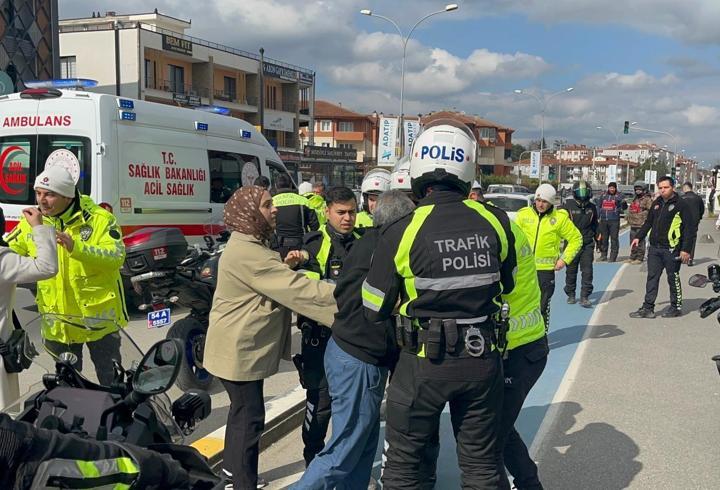 Trafikte tekme tokat kavga eden 2 sürücü yaralandı