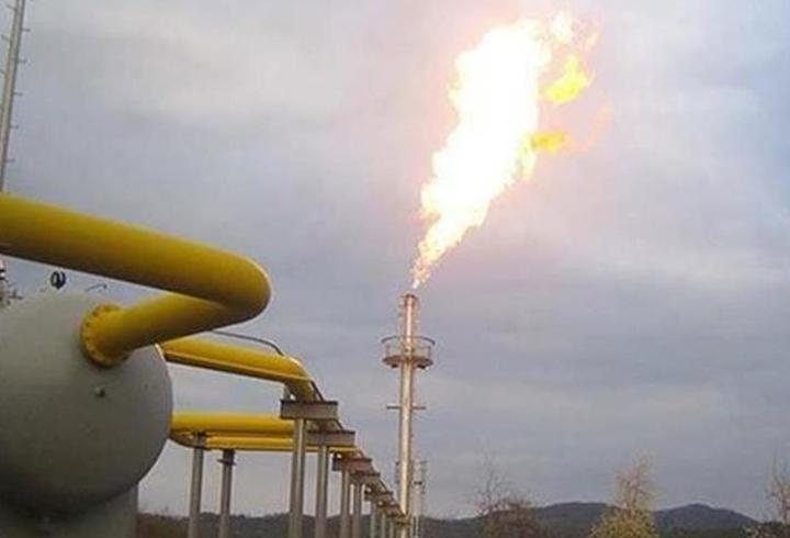 Daha önce ellerindeki morluklarla gündeme gelen ABD Başkanı Donald Trump, bu kez boynundaki kızarıklıkla konuşuluyor. Trump’ın doktoru Sean Barbabella, durumun önleyici bir tedaviden kaynaklandığını ve birkaç hafta daha süreceğini belirtti.7