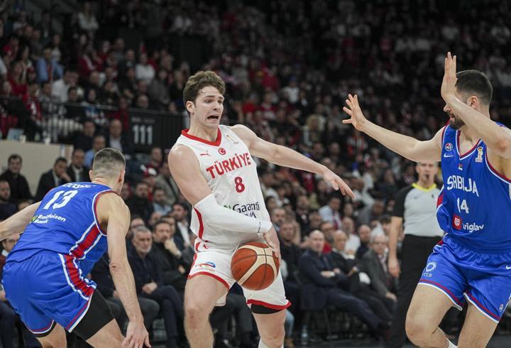 12 Dev Adam, Sırbistan'ı bir kez daha yenerek 2. tur biletini aldı