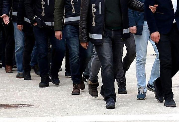 Son dakika haberi... Milli Savunma Bakanlı (MSB), "Milli Savunma Bakanı Yaşar Güler ve Birleşik Krallık Savunma Bakanı John Healey bir telefon görüşmesi gerçekleştirdi. Görüşmede ikili ve bölgesel savunma ve güvenlik konularında görüş alışverişinde bulunuldu." açıklamasını yaptı.

5