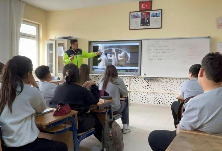 Jandarmadan trafik kuralları eğitimi