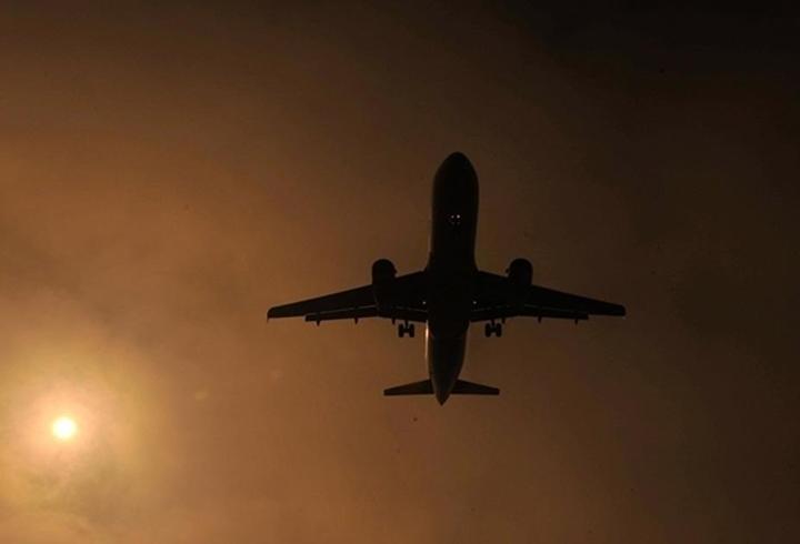 ABD Merkez Kuvvetler Komutanlığı (CENTCOM), İran'a yönelik saldırılarda 50 binden fazla askerin görev aldığını, 200 savaş uçağı ve 2 uçak gemisinin kullanıldığını açıkladı.3