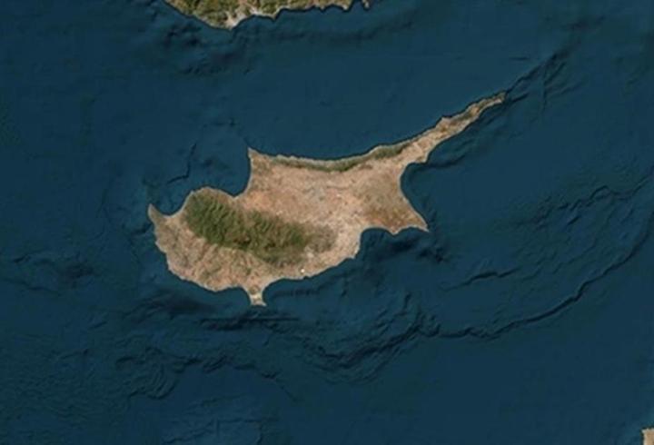 İran'dan Almanya Başbakanı Friedrich Merz'in açıklamalarına tepki geldi. İran Dışişleri Bakanlığı Sözcüsü İsmail Bekayi, Merz'in diğer Avrupa ülkelerini, ABD-İsrail saldırıları konusunda, Tahran'ın karşısında yer almaya zorladığını ifade etti.7