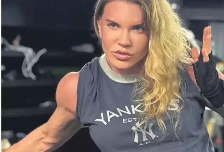 Biricik Suden’den gündem olan paylaşım: “Ahh yaşlılık…”