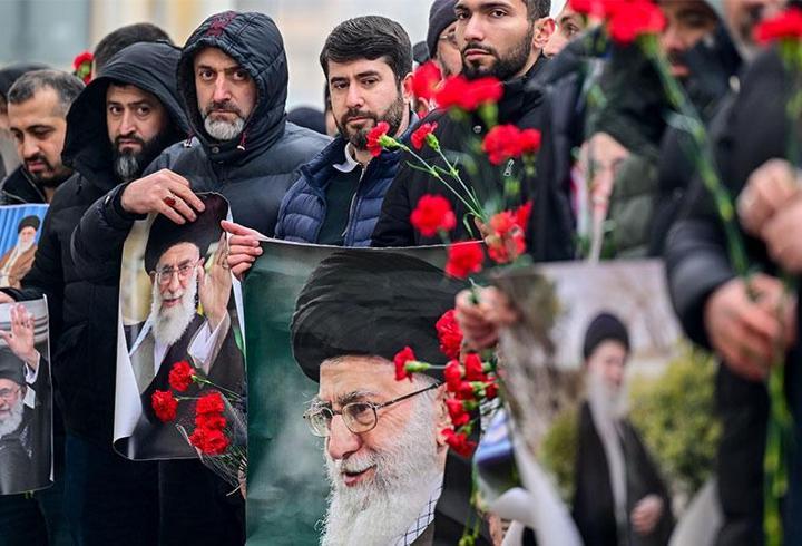 İran basını Hamaney'in nereye defnedileceğini duyurdu