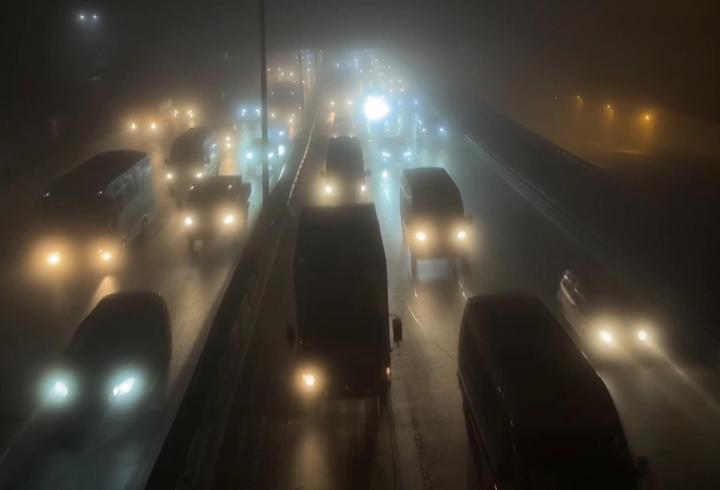 İstanbul - İstanbul'da sis etkili oluyor