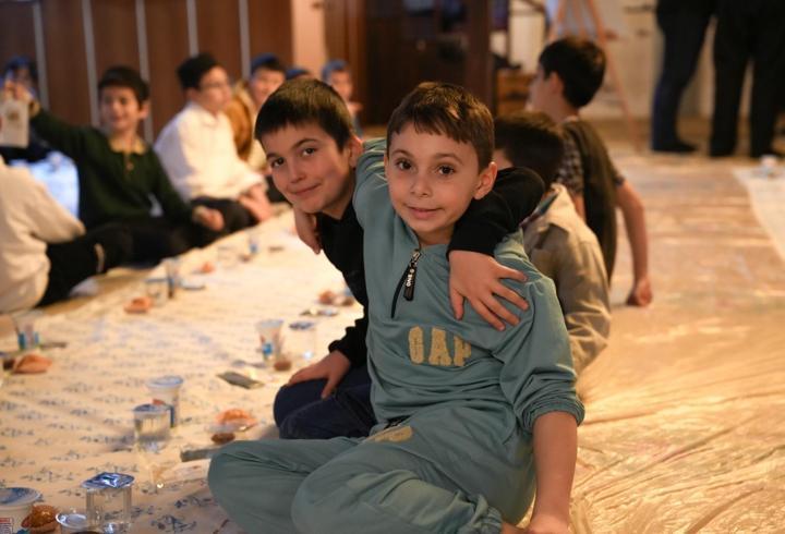 Samsun’da 60 öğrenci camide iftarda buluştu