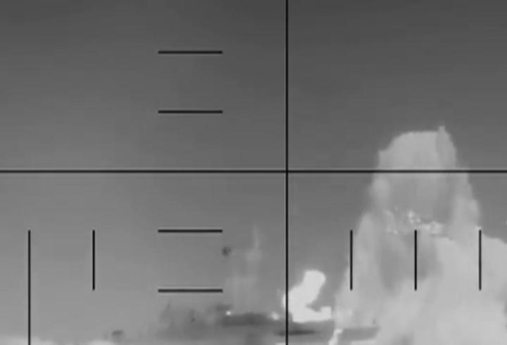 İşte ABD denizaltısının İran'ın savaş gemisini vurduğu an