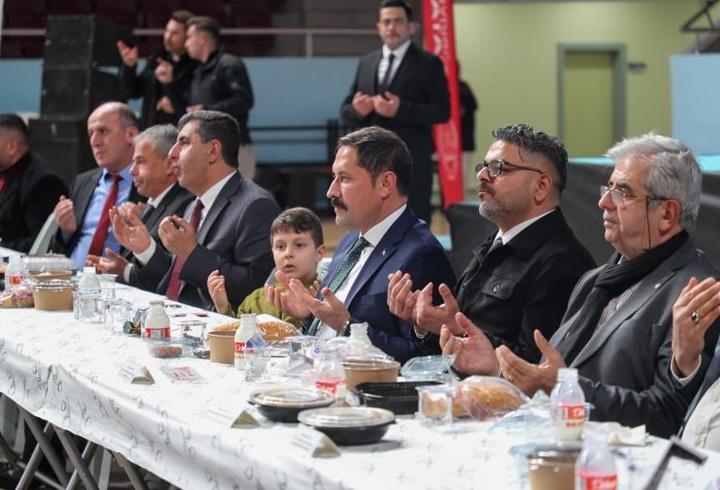 Hatay Valisi Masatlı muhtarlarla iftarda buluştu